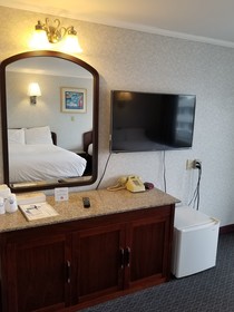 Americas Best Value Inn & Suites-Hyannis/Cape Cod