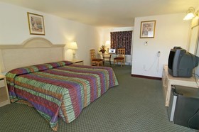 Americas Best Value Inn & Suites-Hyannis/Cape Cod