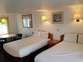 Americas Best Value Inn & Suites-Hyannis/Cape Cod