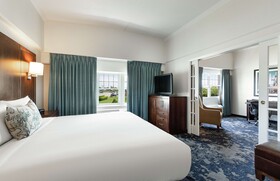 DoubleTree by Hilton Hotel Cape Cod - Hyannis