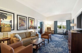DoubleTree by Hilton Hotel Cape Cod - Hyannis