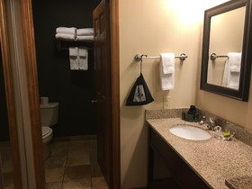 Black Swan Inn Lee-Lenox - An Ascend Hotel Collection Hotel