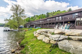 Black Swan Inn Lee-Lenox - An Ascend Hotel Collection Hotel