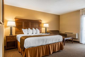 Black Swan Inn Lee-Lenox - An Ascend Hotel Collection Hotel