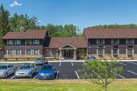 Black Swan Inn Lee-Lenox - An Ascend Hotel Collection Hotel