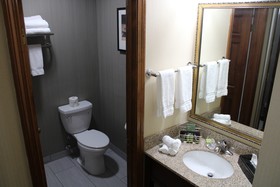 Black Swan Inn Lee-Lenox - An Ascend Hotel Collection Hotel