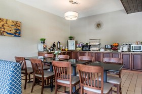 Black Swan Inn Lee-Lenox - An Ascend Hotel Collection Hotel