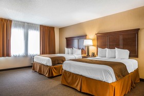 Black Swan Inn Lee-Lenox - An Ascend Hotel Collection Hotel
