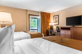 Black Swan Inn Lee-Lenox - An Ascend Hotel Collection Hotel