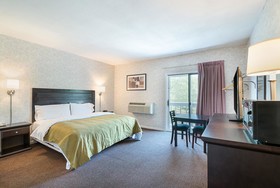 Econo Lodge Lee - Great Barrington