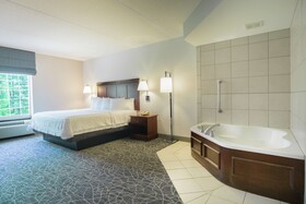 Hampton Inn & Suites Berkshires Lenox