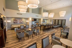Hampton Inn & Suites Berkshires Lenox