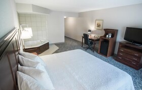 Hampton Inn & Suites Berkshires Lenox