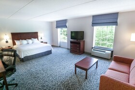 Hampton Inn & Suites Berkshires Lenox