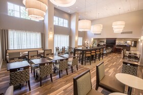 Hampton Inn & Suites Berkshires Lenox