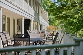 LOGE Lenox