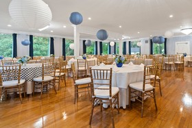 LOGE Lenox