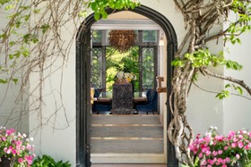 LOGE Lenox