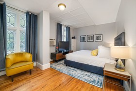 LOGE Lenox