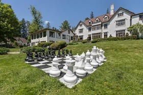 LOGE Lenox