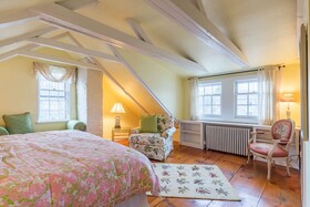 Rockmere Inn