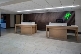 Holiday Inn & Suites Marlborough