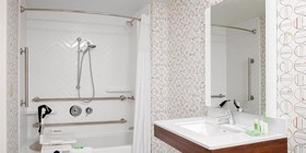 Holiday Inn & Suites Marlborough