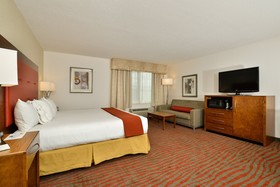 Holiday Inn Express Boston Milford