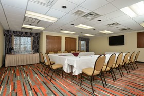 Holiday Inn Express Boston Milford