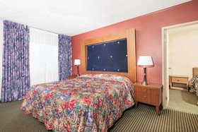 Travelodge by Wyndham Boston Natick