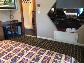 Capri Motel