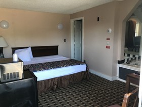 Capri Motel