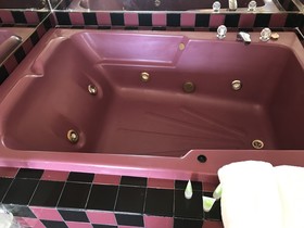 Capri Motel