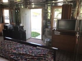 Capri Motel