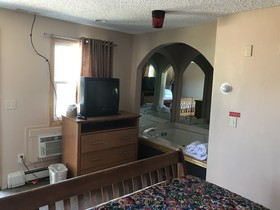Capri Motel