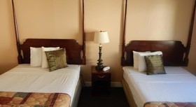 Capri Motel