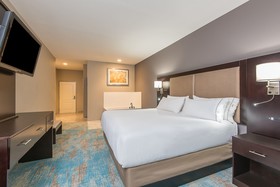 Holiday Inn Express & Suites Norwood Boston Area