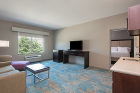 Holiday Inn Express & Suites Norwood Boston Area