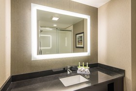 Holiday Inn Express & Suites Norwood Boston Area