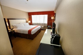 Holiday Inn Hotel & Suites Boston-Peabody