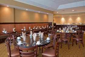 Holiday Inn Hotel & Suites Boston-Peabody