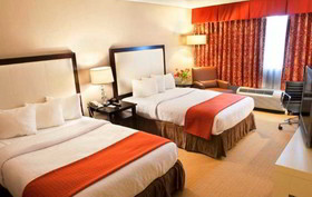 Holiday Inn Hotel & Suites Boston-Peabody