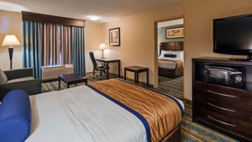 Best Western Plus Berkshire Hills Inn & Suites