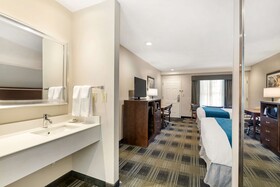 Best Western Plus Cold Spring