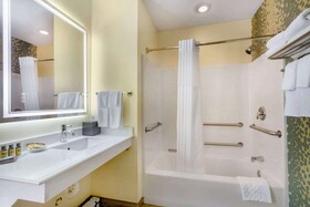Best Western Plus Cold Spring