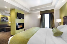 Best Western Plus Cold Spring