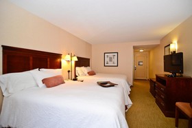 Hampton Inn & Suites Plymouth