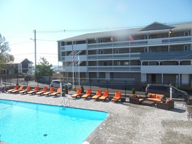 Surfside Hotel & Suites