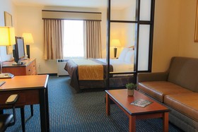 Comfort Inn & Suites Logan International Airport