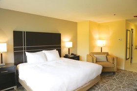 DoubleTree by Hilton Boston-Rockland